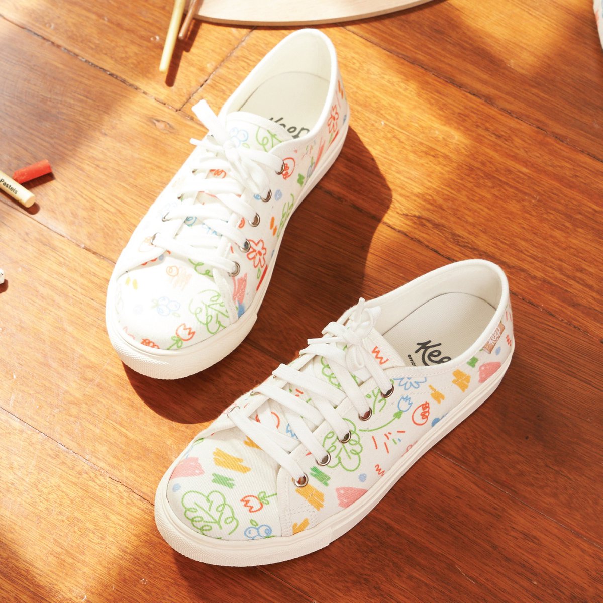 keepby1969's tweet photo. “CRAYON KIDS” // ✏️💛🏷
• SNEAKER CRAYON KIDS - 1490 THB
• SCANDLE CRAYON KIDS - 890 THB
//
—
SIZE : 35-45
(ขายเฉพาะช่องทางLineนะคะ) 
LINE : @keepby1969
#keepsneaker #keepofficial https://t.co/gakczf44yW