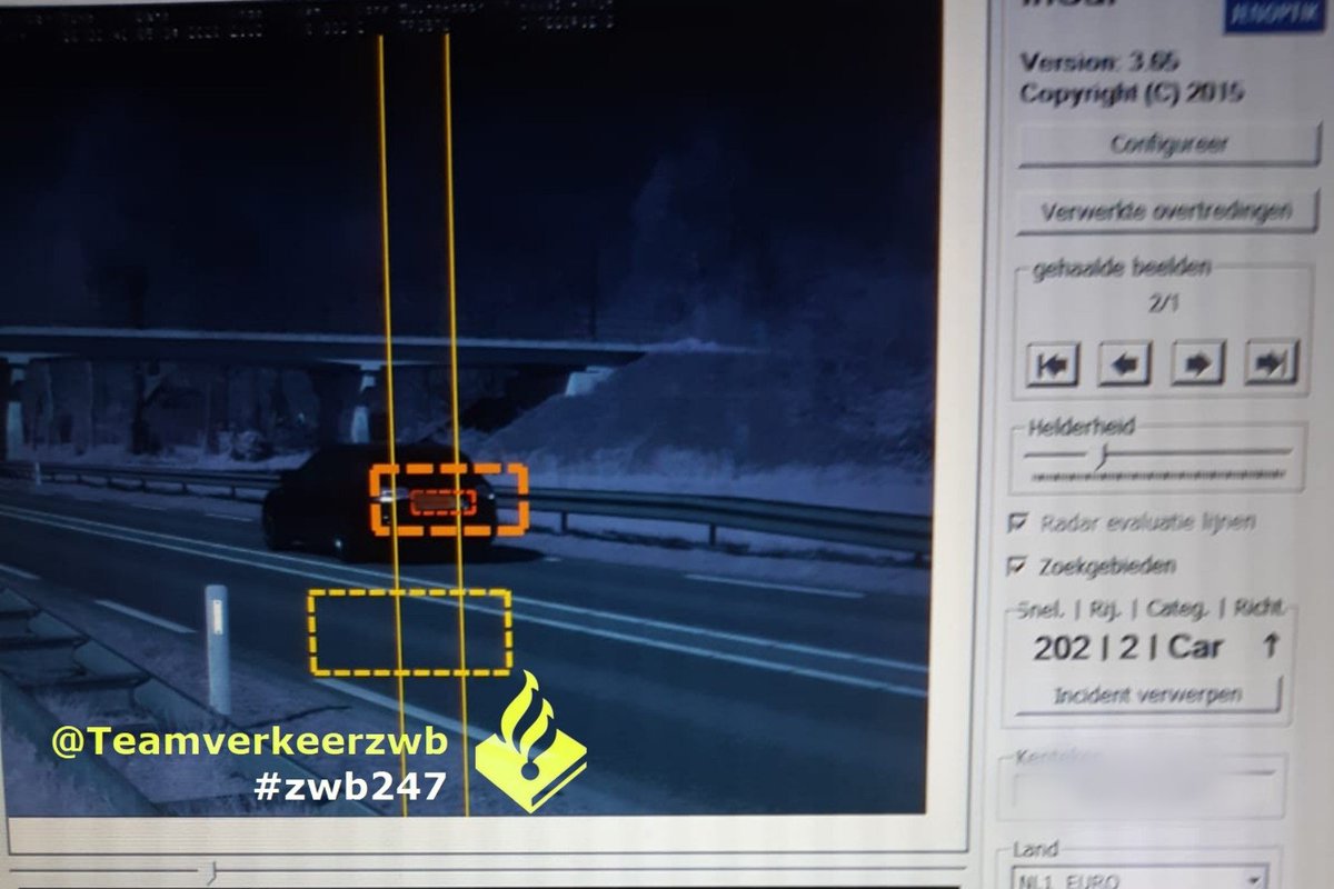 POL_TVZWB's tweet photo. Vanmiddag heeft onze huisfotograaf op de #N267 thv Wijk en Aalburg een snelheidscontrole gehouden. De bestuurder reed met 202 km/h langs de radar. Op deze weg is maximaal 80km/h toestaan. De eigenaar krijgt vanzelf bericht van de officier. ^Mn

#TeamverkeerZWB #ZWB247 https://t.co/VsiWbjGLRH