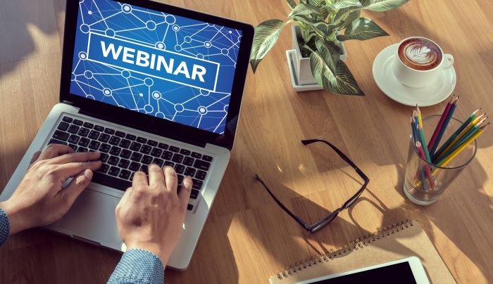Soreco_AG's tweet photo. LIVE-WEBINARE: Effizientes Arbeiten im Homeoffice
Pack die Gelegenheit beim Schopf und nutz die Zeit, um ortsunabhängige Software-Lösungen für die Lohnbuchhaltung, Rechnungsbearbeitung und Spesen kennen zu lernen.  
Daten und Registrierung: https://t.co/bnY0ftMjMy
#soreco #ERP https://t.co/iJ1hnfzABQ