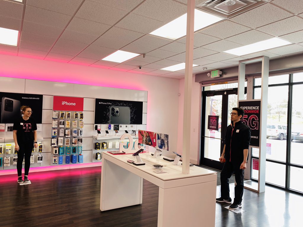 ExclusiveMaria1's tweet photo. Here in Meridian #940D it’s been pretty quite 🥺 but we have been having some fun asking each other questions about promos,plans,devices &amp; even some questions on what we can work on individually!!  @TBlackwell1010 @RealEWInc @MGonzal186 https://t.co/VB7nQV8IHL