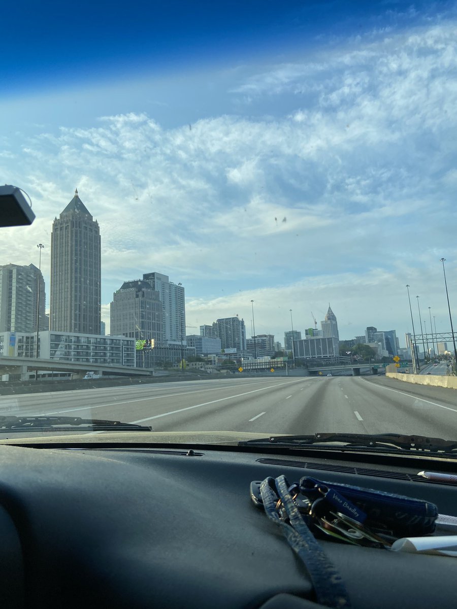 GAFollowers's tweet photo. Downtown Atlanta midday with NO TRAFFIC. 🤯🤯🤯

📷 @MKCard96 https://t.co/DJR6kMAcxr