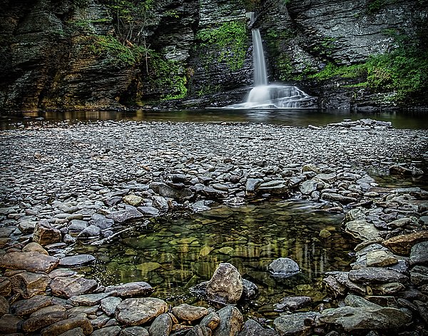 ChrisFerrara10's tweet photo. New artwork for sale! - "Waterfall in the Distance" - https://t.co/EjGmC20y8H @fineartamerica https://t.co/ttiwyP2WZV