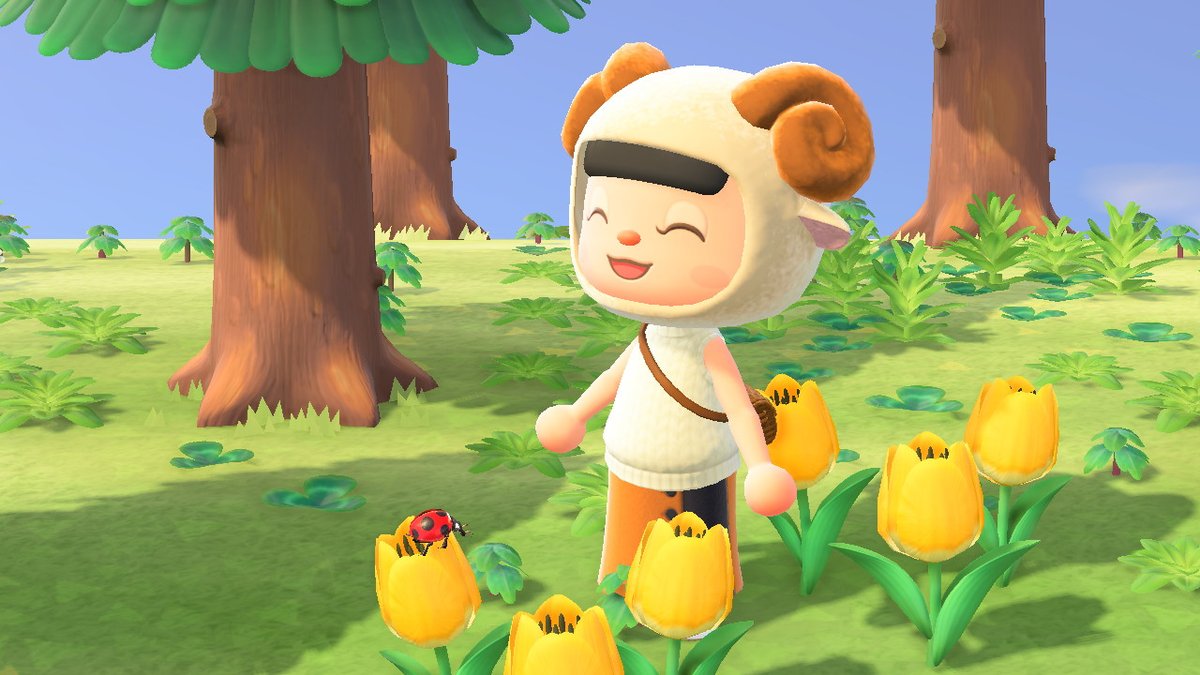 Today's pic features a cute little bug friend!   #MasaeACNHclothes  #AnimalCrossing    #ACNH    #NintendoSwitch4/5/2020