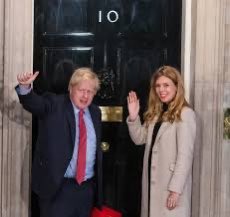 If you’re not rooting for our Prime Minister tonight &amp; willing him to make a speedy recovery, then you’re a despicable human being. 
He is very ill with a deadly virus &amp; his pregnant partner has also been sick. Incredibly worrying time for them &amp; the country. Come on Boris 👊