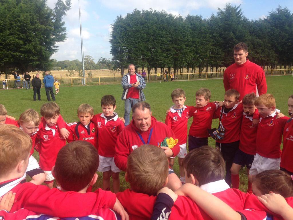 <a href="/hassett68/">Seamus Hassett</a> <a href="/GrahamBurns2013/">Graham Burns</a> <a href="/GreigHOliver/">Greig Oliver</a> <a href="/niamhbriggs15/">Niamh Briggs</a> <a href="/BarryMurphyHG/">Barry Murphy</a> <a href="/scottdeasy10/">Scott Deasy</a> <a href="/benarms/">Ben Armstrong</a> <a href="/JoeyCSnr/">Joey Carbery</a> <a href="/kevincroke82/">Kevin Croke</a> <a href="/NoelMcRugby/">Noel McNamara</a> <a href="/cullietucker/">Cullie Tucker</a> <a href="/mossylawler/">Mossy Lawler</a> <a href="/murrayg9/">George Murray</a> <a href="/jerryflannery/">Jerry Flannery</a> <a href="/IanCostello1/">Ian Costello</a> @Fowk5y @Leeblackett12 <a href="/andytitterrell/">Andy Titterrell</a> <a href="/FelixJones15/">Felix Jones</a> <a href="/GerSlattery2/">Ger Slattery</a> <a href="/AledWalters/">Aled Walters</a> @AOC_74 <a href="/mrtomhayes/">Thomas Hayes</a> <a href="/OlanDaly/">Ólan Daly</a> <a href="/catsheridan1/">Cathal Sheridan</a> <a href="/mikeprendergas3/">mike prendergast</a> <a href="/Jimmy_Duffy_/">Jimmy Duffy</a> <a href="/GusCasey/">Ger Casey</a> <a href="/andyfriend2011/">Andy Friend</a> <a href="/adrianflavin/">Adrian Flavin</a> @CodyreMorgan <a href="/TrevHogan/">Trevor Hogan</a> <a href="/emmet28/">EmmetMacMahon</a> <a href="/RichieMurphy100/">Richie Murphy</a> <a href="/MarkMcGroarty2/">Mark McGroarty</a> <a href="/tedmccabe12/">Damien Mc Cabe</a> <a href="/GeoSheo/">GeoSheo</a> <a href="/Eoin_Sheriff/">Eoin Sheriff</a> <a href="/mckeown1986/">Tom McKeown</a> <a href="/vanzyl_dan/">Dan van Zyl</a> <a href="/timcsampson/">Tim Sampson</a> <a href="/Mahersie83/">Stephen Maher</a> <a href="/PatG09/">Patsy Gorman</a> <a href="/jonnyholland10/">Jonny Holland</a> <a href="/denisfogs/">Denis Fogarty</a> <a href="/andrew_trimble/">Andrew Trimble</a> @Titan_Wellness <a href="/iamgomtoggin/">Tom</a> <a href="/PeterClohessy/">Peter Clohessy</a> A fair reflection of my coaching...let Seamie go first and I might add the odd bit for the backs after 😂 

And €20 donated to <a href="/IrishCancerSoc/">Irish Cancer Society</a> for Daffodil Day 👍