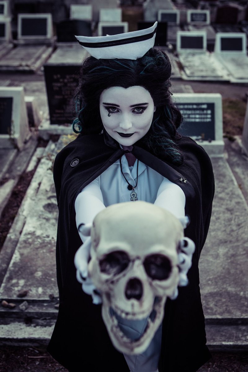 poinkypoo's tweet image. You get what anyone gets, you get a lifetime. 

Death is created by @neilhimself
Bombshell version designed by @AntLucia1
Photography by GDR Photography 

#sandmandeath #dcdeath #dcbombshell #bombshelldeath #dcbombshells