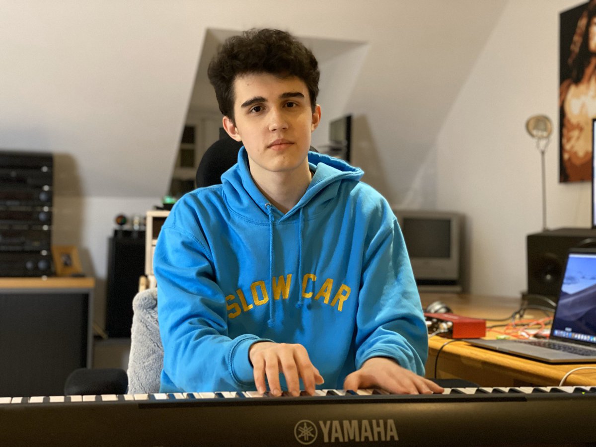 Danny_McC_Music's tweet photo. Excited to be talking about my songs on radio BBC Surrey & BBC Sussex with @NickyPatrick1 by phone (due to coronavirus) at Midnight tonight!You can listen live or catchup on the BBC Sounds app.
#bbc #slowcar #bbcsurrey https://t.co/K67GzQrsPp