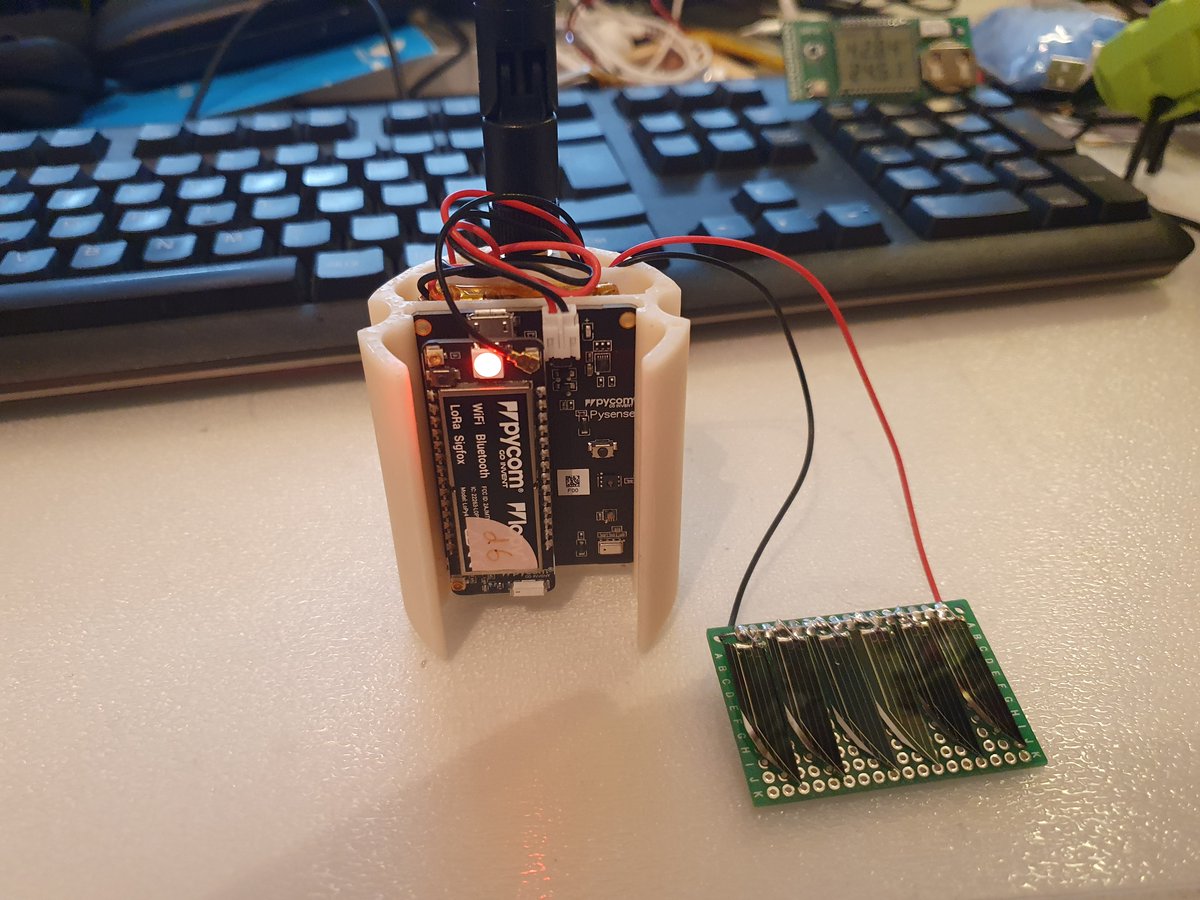 JohnCassidyGB's tweet image. Ohhhh @pycomIOT.

Now that is an update.

I can't wait, especially as I just re-added some regen'd GaAs  / GE solar panels to an old friend.

Working out how to make the worlds smallest 8 channel LoRa GW that can receive 500mA (average Pygate current draw ).

#unplugged #pygo