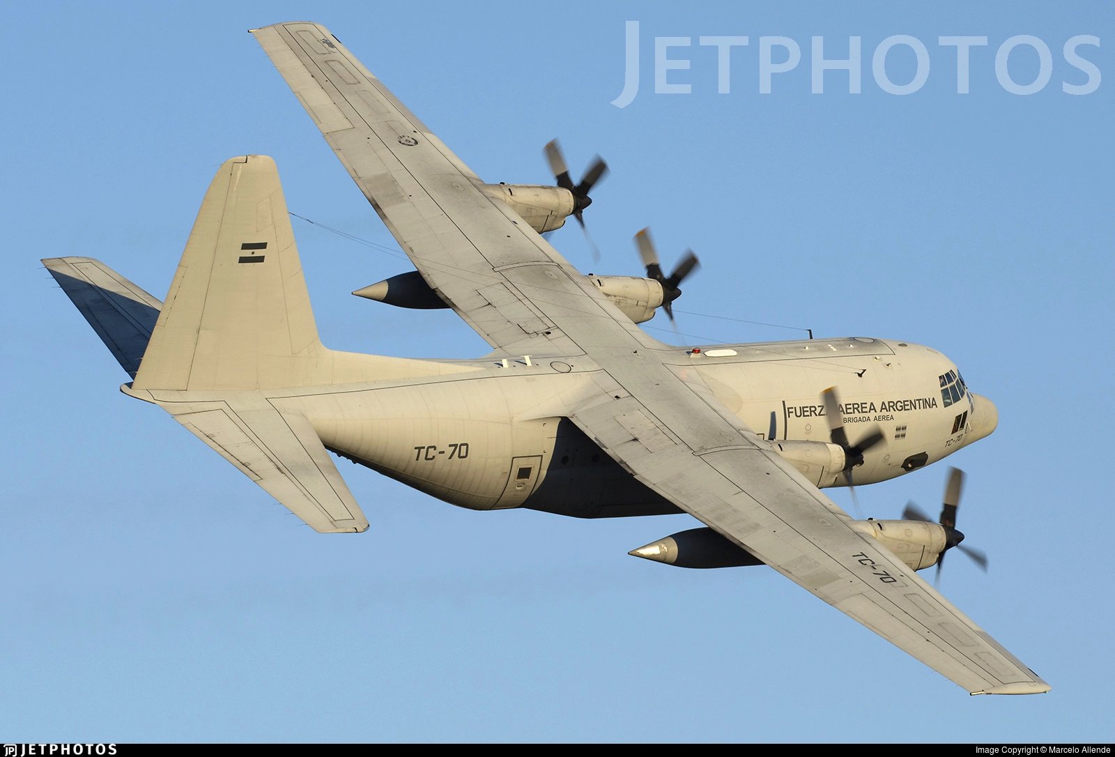 EU3mxKpWsAgfg5T.jpg:large