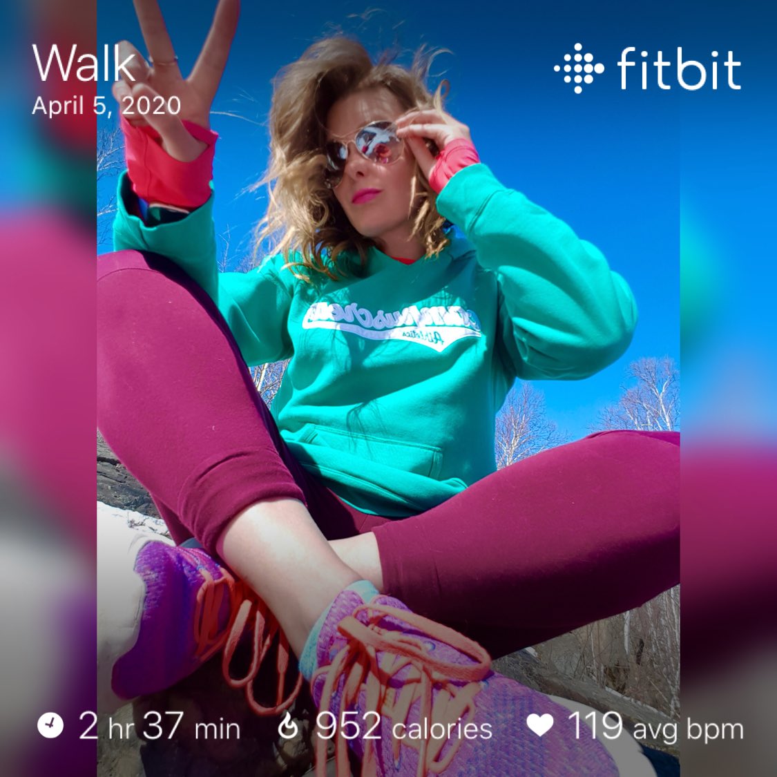 HeyItsMeMissJT's tweet photo. Sundays were made for this! #OutdoorFitness #HelloSunshine #GoTheDistance #FreshAir #GorgeousDay #Cardio #TheFitLife #WorkItOut #FitbitStyle #DoYourThing #StaySafe Like a good neighbour... stay over there! ✌️💜☀️🦋🌱 https://t.co/Bxy4lpp66I