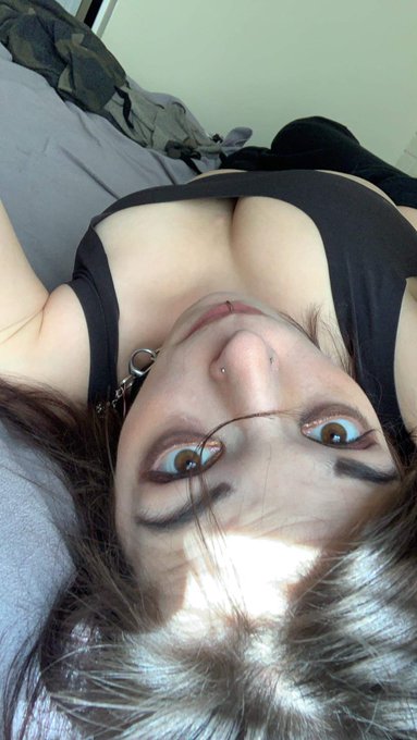 LOL I got distracted by #chaturbate private shows and playing #ff10 that I forgot to post. So yeah come<a href="/tag/chaturbate"class="tags">#chaturbate</a><a href="/tag/gamergirl"class="tags"><span>#gamergirl</span></a><a href="/tag/camgirl411"class="tags"><span>#camgirl411</span></a><a href="/tag/70days"class="tags"><span>#70days</span></a><a href="/tag/ff10"class="tags"><span>#ff10</span></a><a href="/tag/covid_19"class="tags"><span>#covid_19</span></a>