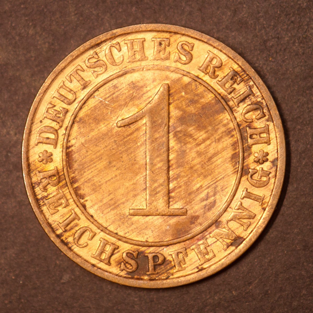 rocketdog632's tweet photo. @Arrowheadbroken German 1 richspfennig Holzmaserung. 1933 A only shows on the back, interesting. 1929 D has a dramatic alloy mixing error "tiger stripe". #Germany #Coins #collectibles #error #planchet #Weimar https://t.co/7eyipKwaUA