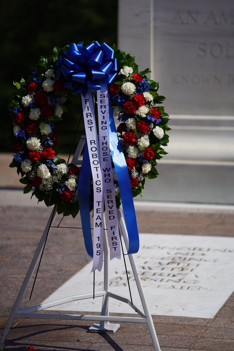 FIRST Team 195 tweet media