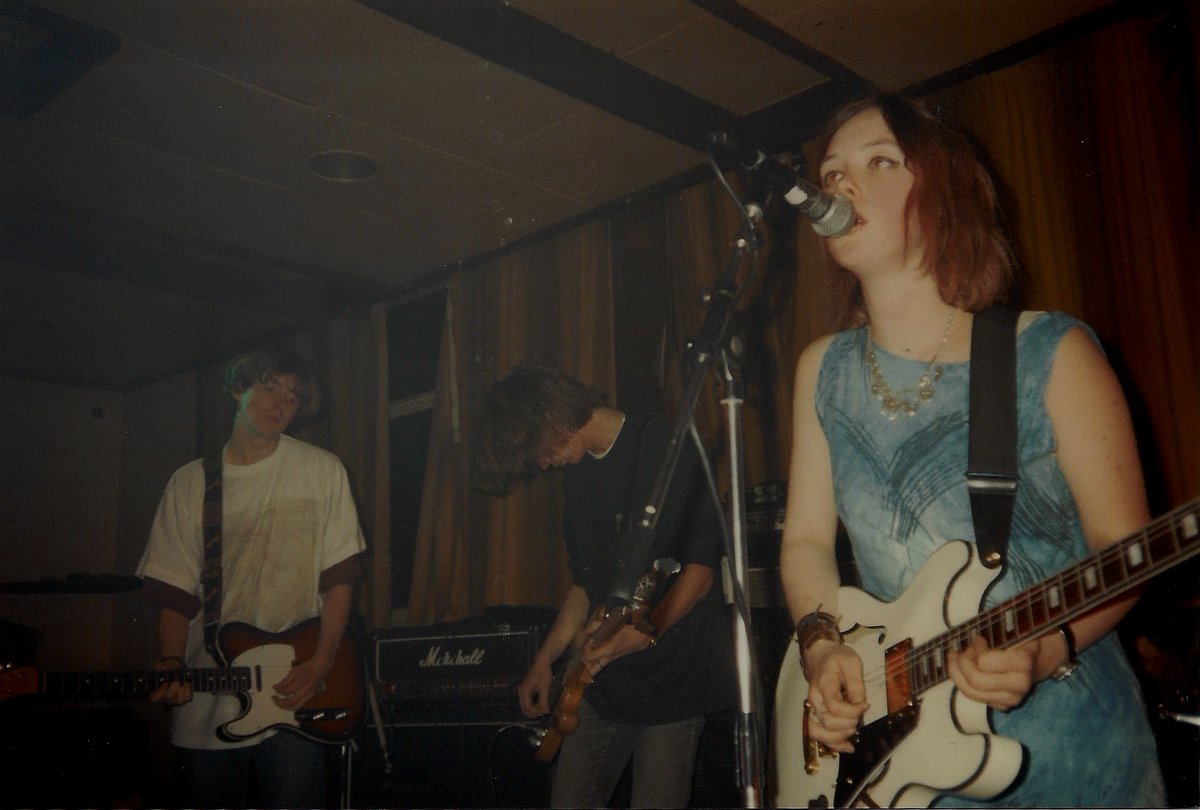 davidboyd01's tweet photo. Christian Saville, @hatpegsnick &amp; @RachelAGoswell at the Kidderminster Market Tavern on 1 December 1990   #timstwitterlisteningparty https://t.co/J9DpBG9OFt
