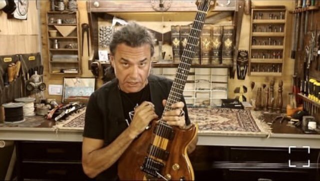colemanrichard's tweet photo. Chequeen https://t.co/84dMG8kwSg  de @galassoguitars adonde doy una descripción técnica de la Ibanez Artist 2700 que usé al principio de mi carrera y que recuperé hace unos meses. 
#vintageguitar #japaneseguitar #neckthroughbody #activecircuit #trisonicpickups  #forensiclutherie https://t.co/60VGBJ89a0
