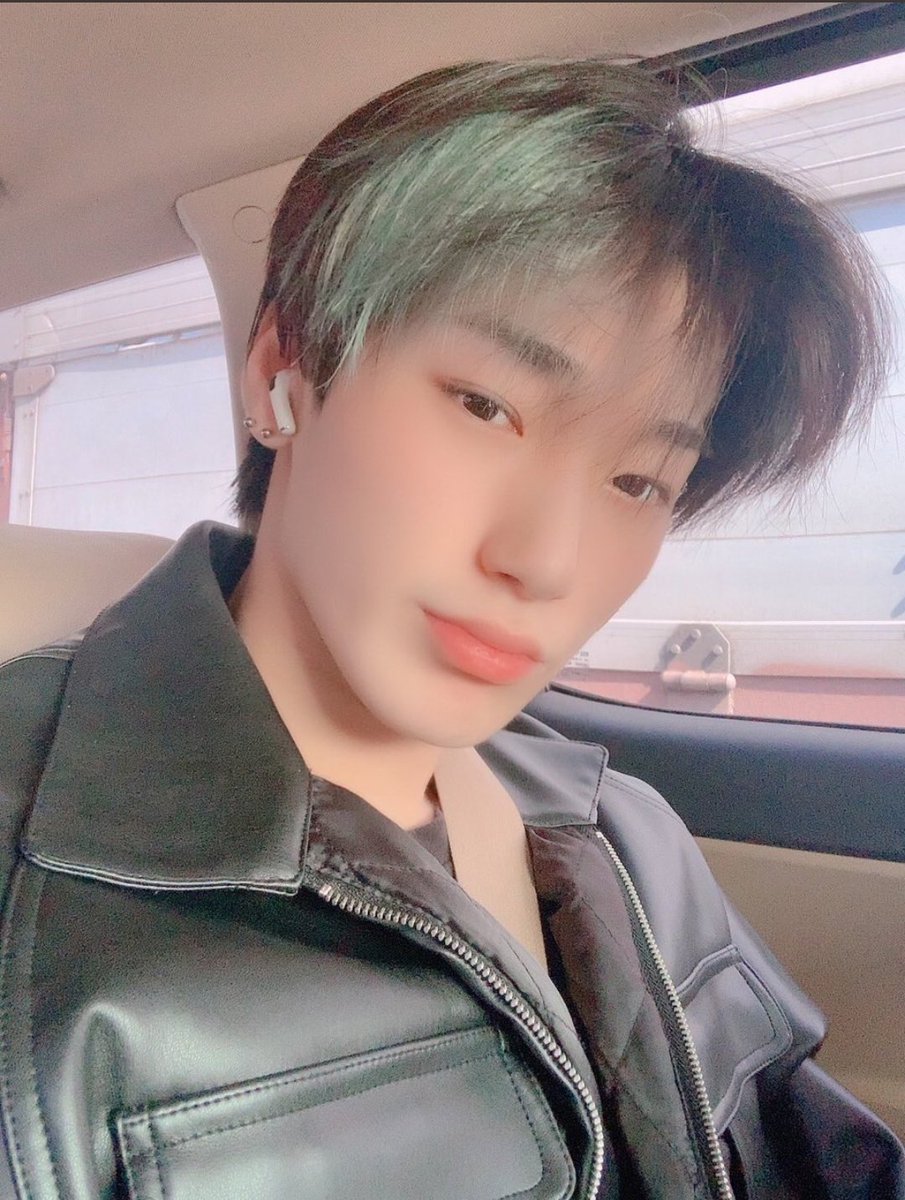 ATEEZMYUnion's tweet photo. [TRANS] TWITTER UPDATE

200403 📆 || @ATEEZofficial 

San posted! 📷  Have a nice day~

-☀
#ATEEZMYUTrans #SAN #산 #에이티즈 #ATEEZ https://t.co/r1FIZYNThC