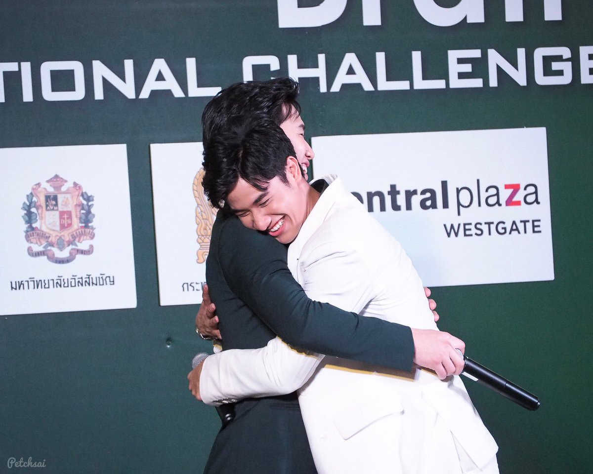 Tawan's smile when he hugs new is everything
