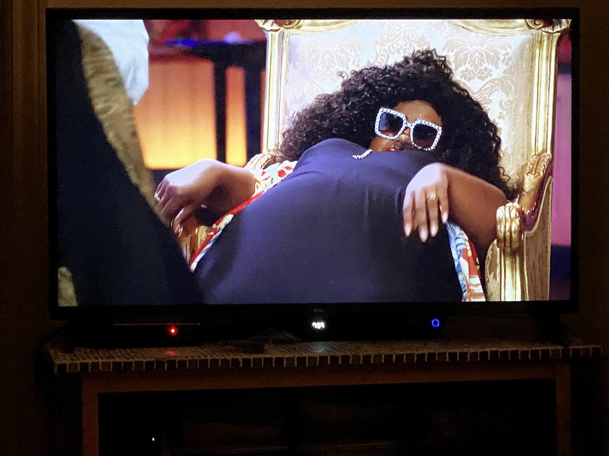 msh's tweet image. Quick I need a gif of @nicolebyer sliding off her throne in the opening moments to the new season of @NailedIt because man that is a mood.
