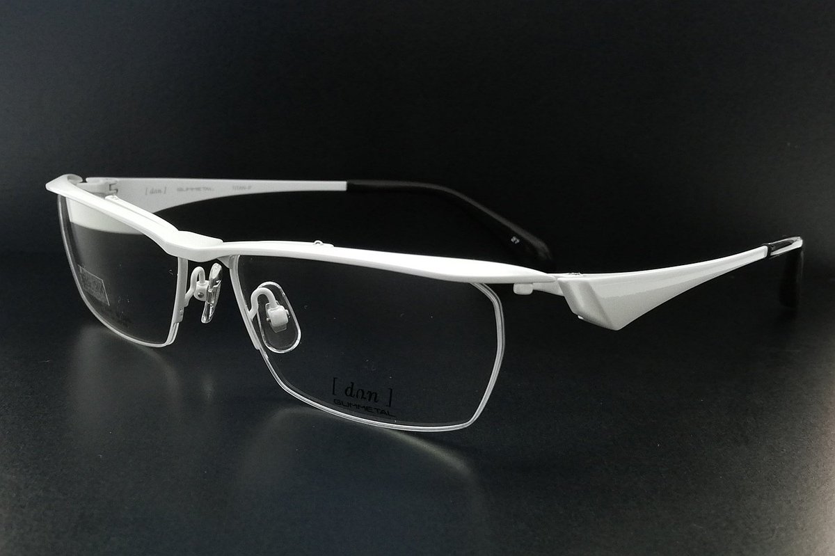 あいずみ眼鏡店 徳島 今日は 白の日 らしいので 白いメガネフレームを置いときますね ご検討いただければ幸いです T Co Gfoaktkgfh Twitter