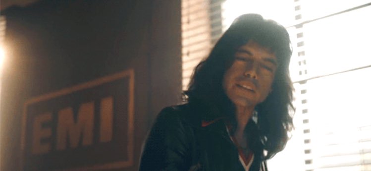 cinespectarte's tweet photo. - Bohemian... Rhapsody.. que es eso?
• Un poema épico 
- Dura una eternidad.. Seis malditos minutos
• Compadezco a tu esposa si crees que seis minutos son una eternidad ..

🎬 Bohemian Rhapsody (2018) https://t.co/F3O2TNEh1y