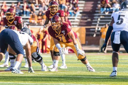 knijeah's tweet photo. Thanks to God, my family, my coaches, and my friends for supporting me I am truly blessed to receive my second offer from the Central Michigan University @coachdavidrowe @jc3watkins @Coach_Hawk55 @lbcoach99   @BL_Mentorship @HBANKS03  @JonSantucci @Coach__Russ @CoachTreyPage4 https://t.co/K2s6m9UBqc