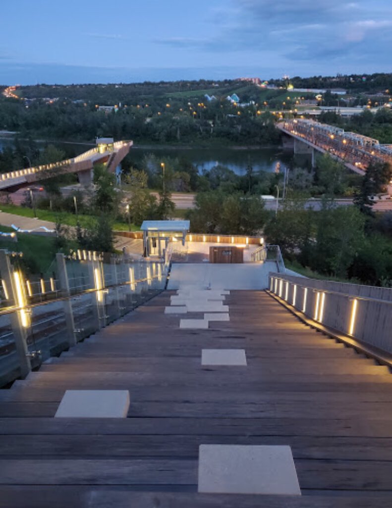 ProTecDi's tweet photo. 100 Street Funicular | #Canadá | Cochecitos & Bicicletas | #ExploreEdmonton
📐”...materialidad proyectual influenciada por infraestructura de conexión existente del sistema de valles fluviales....”
#EUDA2019 | ¿Subes 170 escalones? The Edmonton Urban Design Awards 2019 https://t.co/rhoBzOfB9i