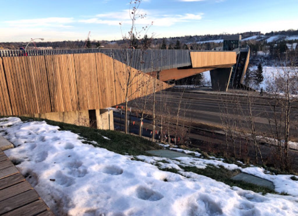 ProTecDi's tweet photo. 100 Street Funicular | #Canadá | Cochecitos & Bicicletas | #ExploreEdmonton
📐”...materialidad proyectual influenciada por infraestructura de conexión existente del sistema de valles fluviales....”
#EUDA2019 | ¿Subes 170 escalones? The Edmonton Urban Design Awards 2019 https://t.co/rhoBzOfB9i