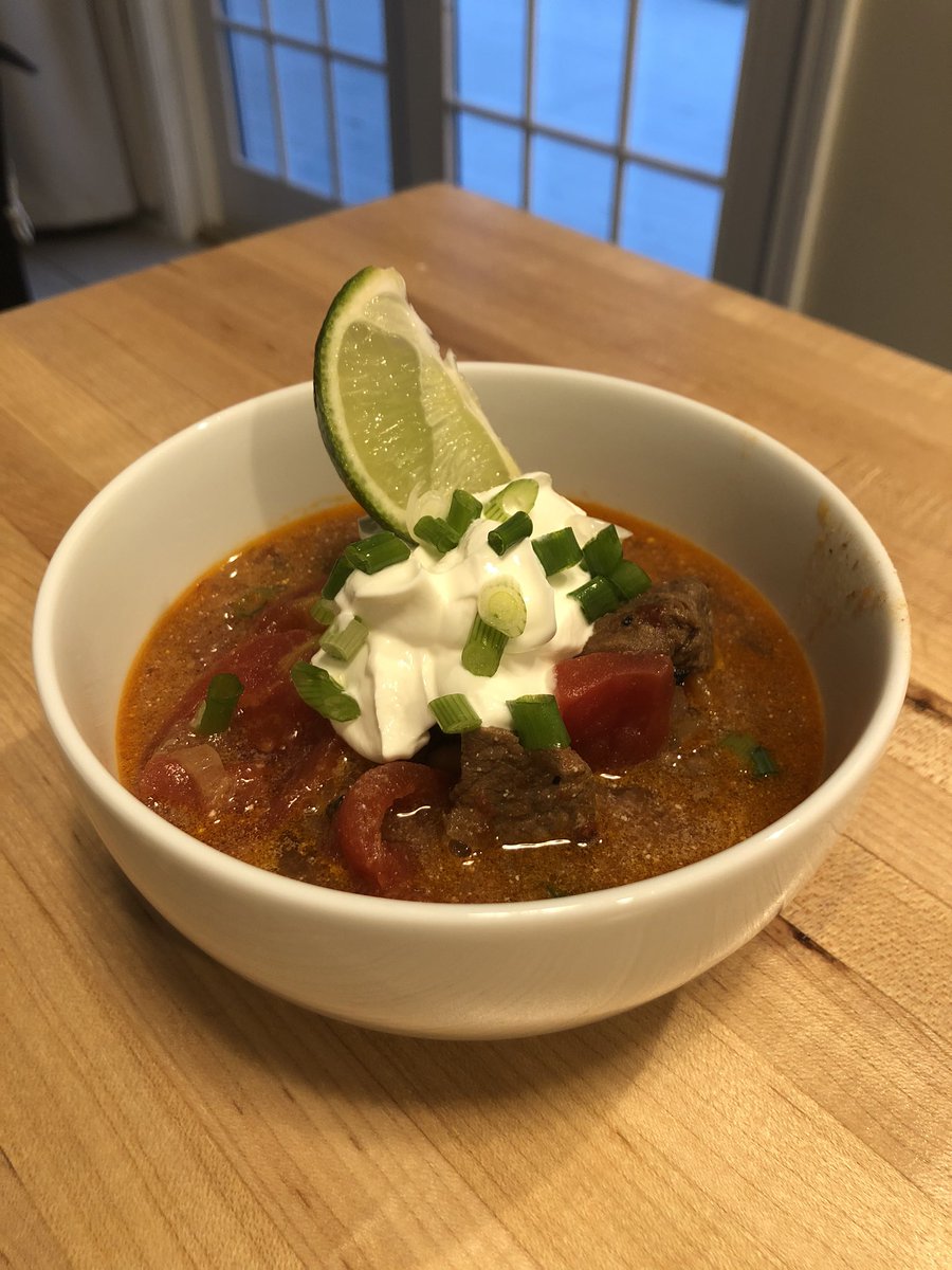 JBialobok's tweet photo. Thanks .@chefsymon for your amazing Pick a Meat Chili recipe. Enjoyed a bowl of chili with a bottle of Bedrock Dolinsek Ranch Heritage Russian River Valley red wine. .@BedrockWineCo https://t.co/kTsEu7utMt
