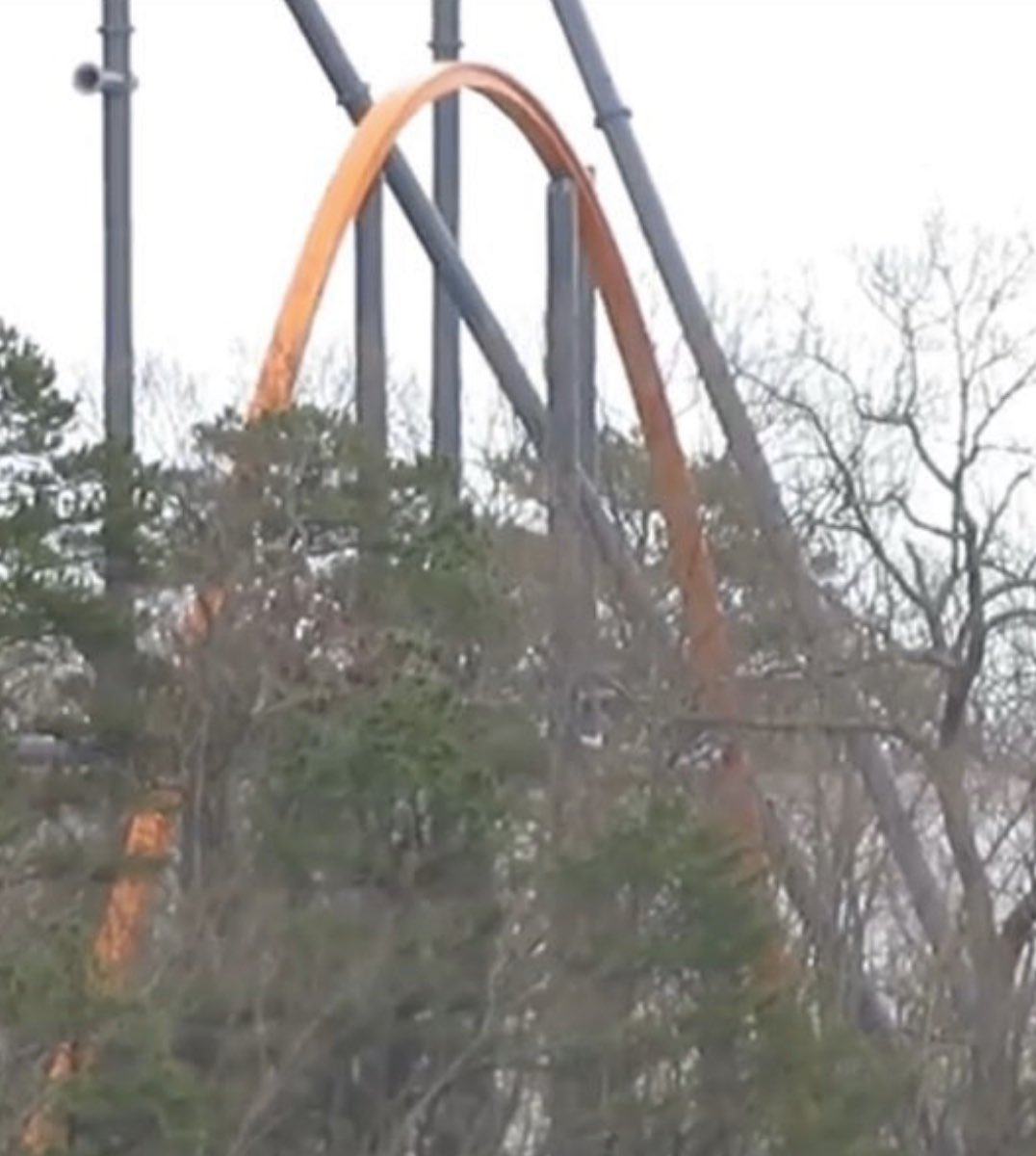 AmusementInside's tweet photo. The Jersey Devil track installation continues at Great Adventure! #six #flags #rollercoaster #greatadventure #sixflags #sfgadv 📷 MrAmusementMedia via https://t.co/KeRixGpnRn https://t.co/rslADMQYWg