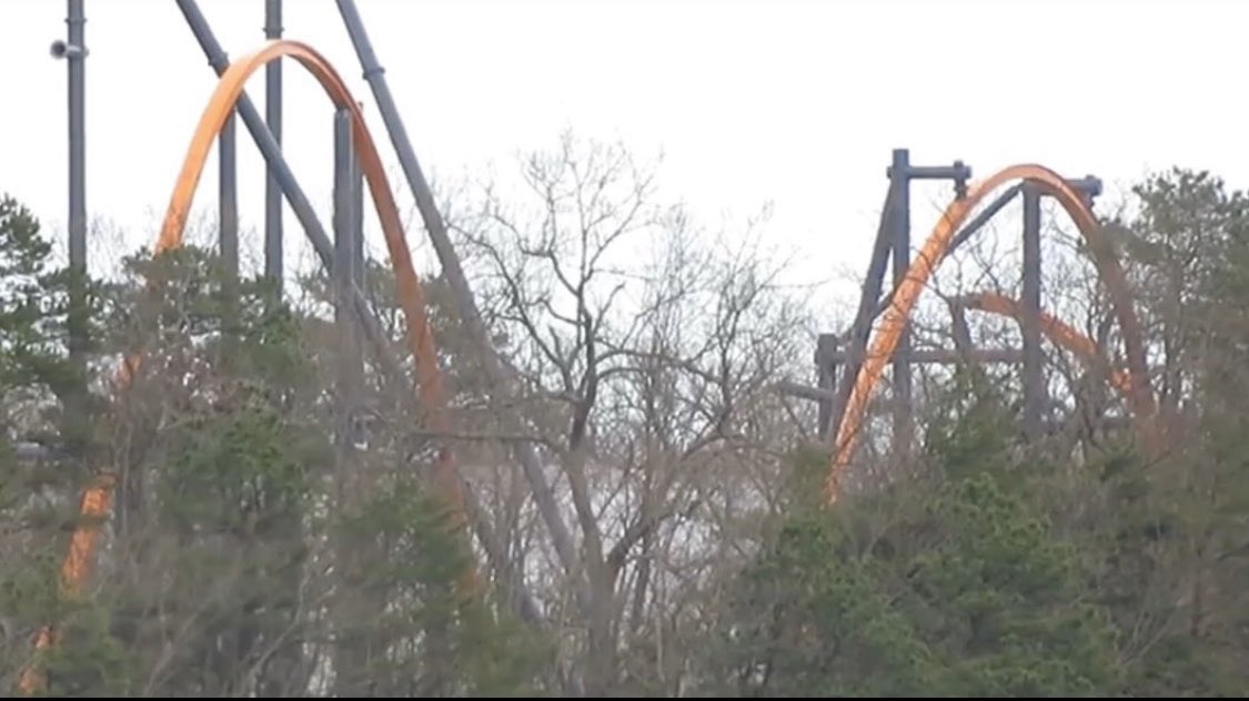 AmusementInside's tweet photo. The Jersey Devil track installation continues at Great Adventure! #six #flags #rollercoaster #greatadventure #sixflags #sfgadv 📷 MrAmusementMedia via https://t.co/KeRixGpnRn https://t.co/rslADMQYWg