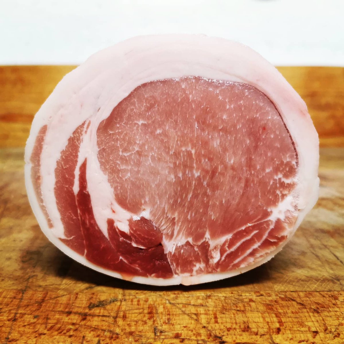 romain_leboeuf's tweet photo. Filet de #porc #Cul #Noir du #Limousin 😍
Nos #éleveurs ont du #talent 🇨🇵
#RomainLBF #LeGrasCestLaVie #ToutEstBonDansLeCochon #Artisanat #Artisan #ArtisanBoucher #Boucher #Butcher #JaimeMonMetier #ILoveMyJob #Viande #Meat #CulNoirDuLimousin #FiletDePorc #RotiDePorc #Plaisir https://t.co/Z95bYoIoay