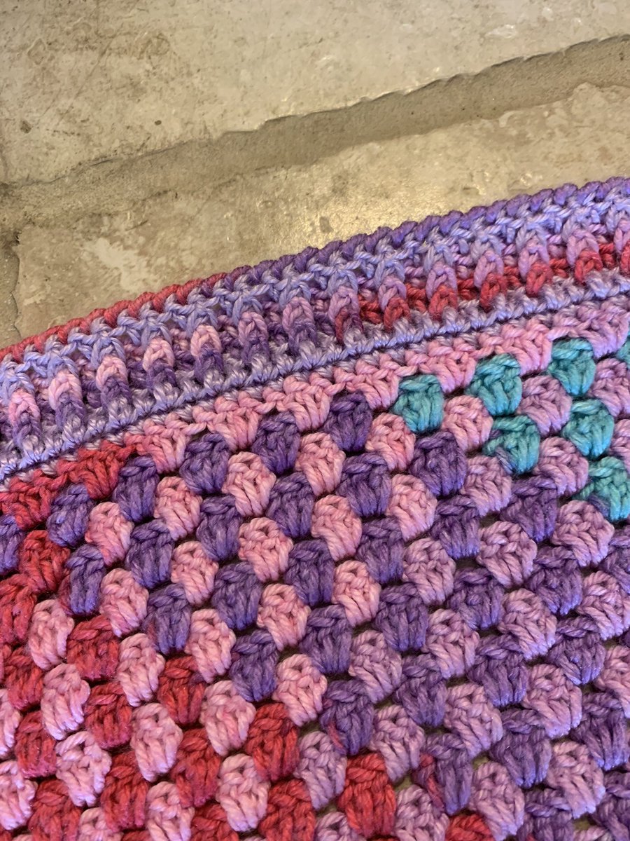yeoyeoyeosang's tweet photo. Isolating has been good for my “never finished wip” pile, finished another project started in early 2018!
#crochet #plannedpooling #plannedpoolingcrochet https://t.co/4RIxazKI5X