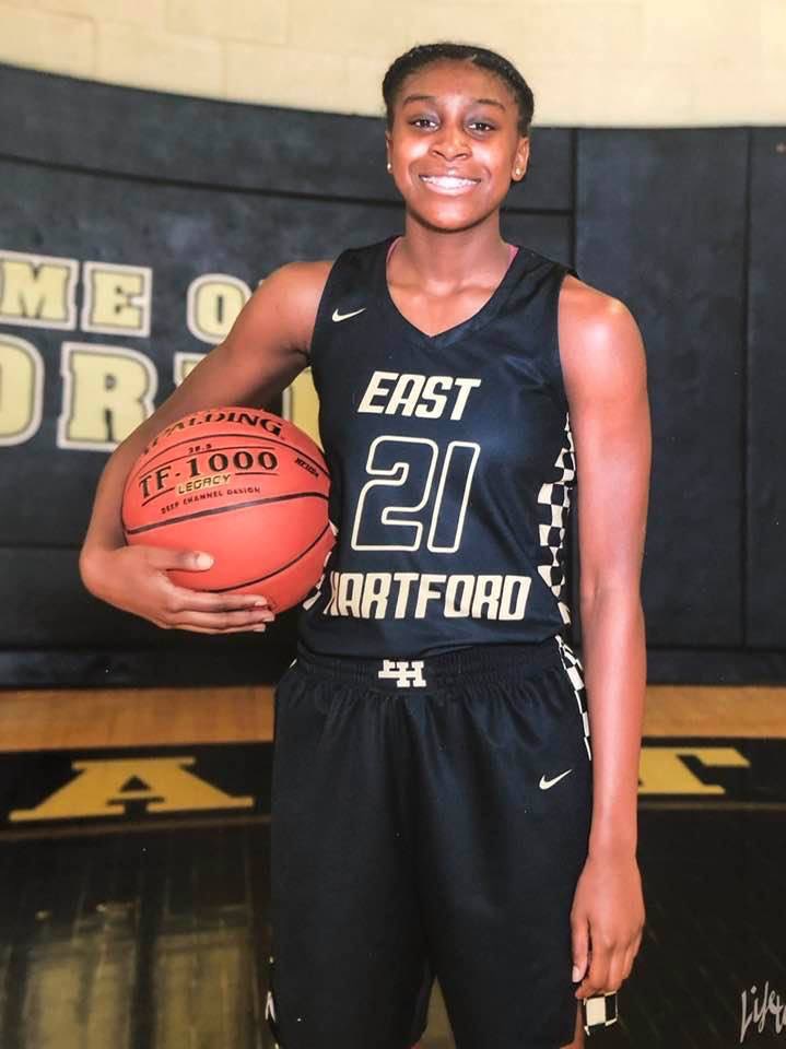 MattRondinone's tweet photo. Congrats to @PinkneyShailyn on being named to the CHSCA CLASS LL ALL-STATE GIRLS BASKETBALL TEAM! #goals #dreams #EHPride #hornetnation #stillworking @GameTimeCT @JI_sports @CTVarsity @EHHornets100 @Ehhs826High @EastHartfordPS #ctgb https://t.co/uEevePsXVg