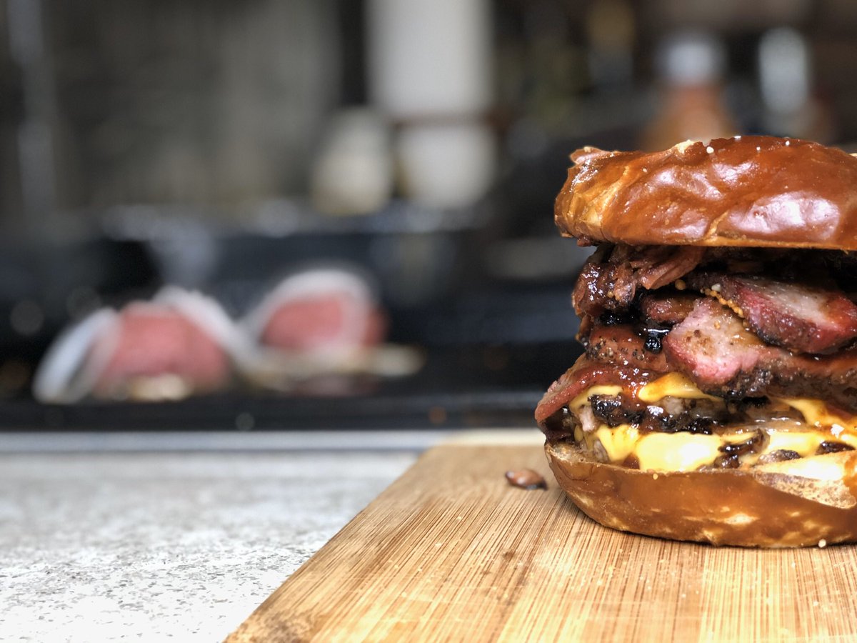 FiveMonkeysBBQ's tweet photo. Hoping you all are staying safe out there. With influence from @gothamburgersocialclub #smashburgers, and adding a little extra #5MSW flare thinking of our friend @saborchef, we came up with this! https://t.co/nz6aL5XyEK
