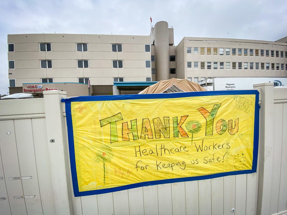 WCKitchen's tweet image. Every day, WCK brings fresh meals made by local restaurants to the staff at Ventura County Medical Center. As these medical professionals selflessly fight the pandemic head on, we’ll keep supporting them the best way we can, with a hot, delicious plate of food. #ChefsForAmerica