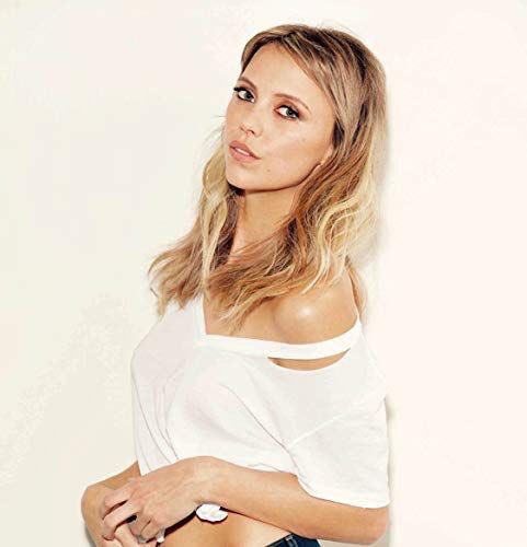 A big shout to my sister <a href="/freyabewitched/">Freya Mikaelson (Fan Account)</a> you are an amazing lady sis and I will always protect you no matter what. Always remember I love you. ❤️