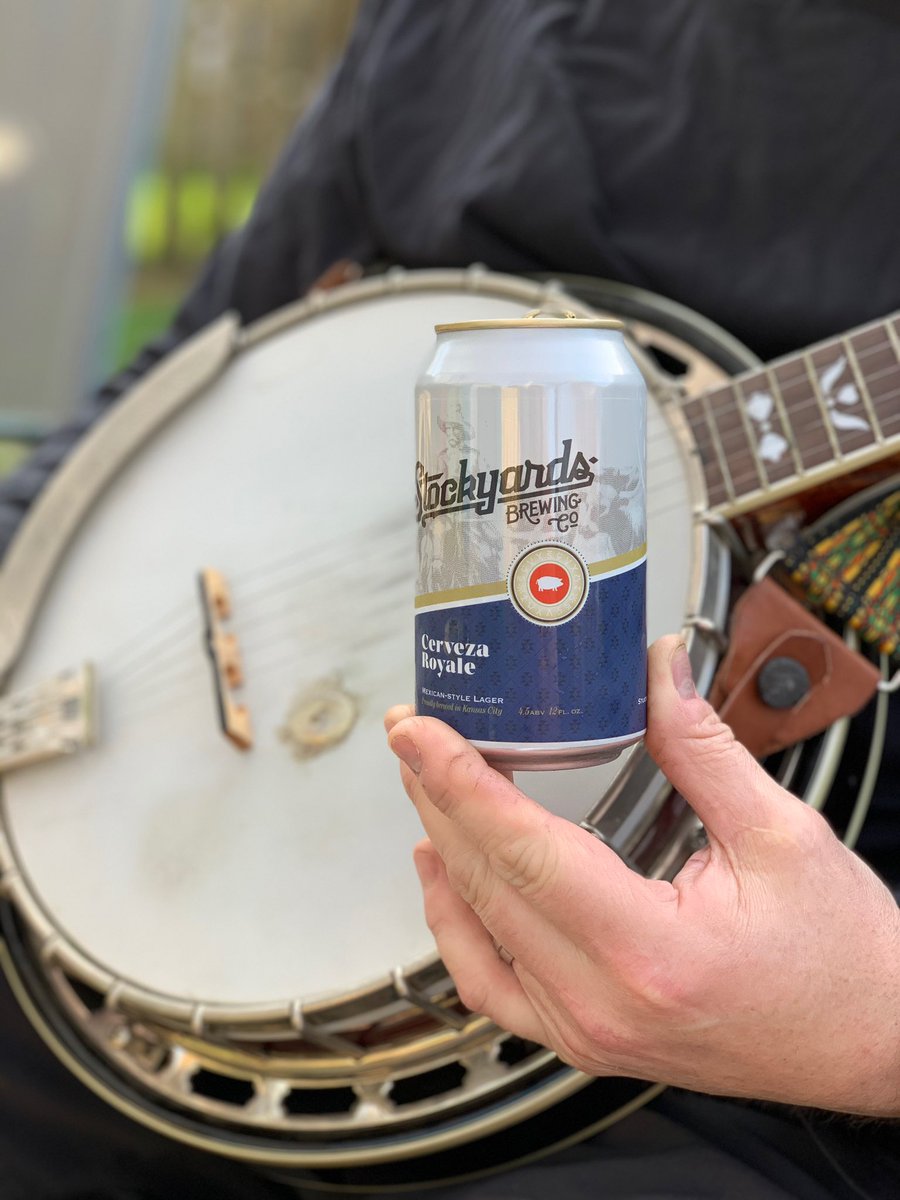 Beers and banjos. This beer is so good! Can’t wait for Sunday service to resume at <a href="/StockyardsBeer/">StockyardsBrewingCo</a>
