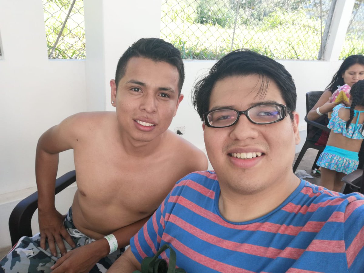 Snakzito's tweet photo. Cuando la vida era tan perfecta y no supe valorar el sabor de la libertad :( https://t.co/k3qjOxYoLU