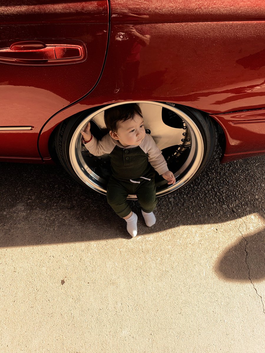 nando_y33's tweet photo. Royce Big Chillin
#3piecewheels
#Ryver
#Workwheels
#BabyPosing https://t.co/cp1EWUsnMC