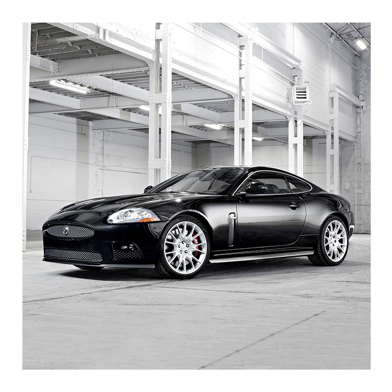 JaguarColombia's tweet photo. Jaguar XKR. Esculpido con pasión y perfección para crear un atractivo audaz y visual. Desde el primer vistazo a su primer viaje, el Jaguar XKR promete lujo y poder de primera categoría. #IconicByDesign #JaguarDesign https://t.co/euVxTOpqtc