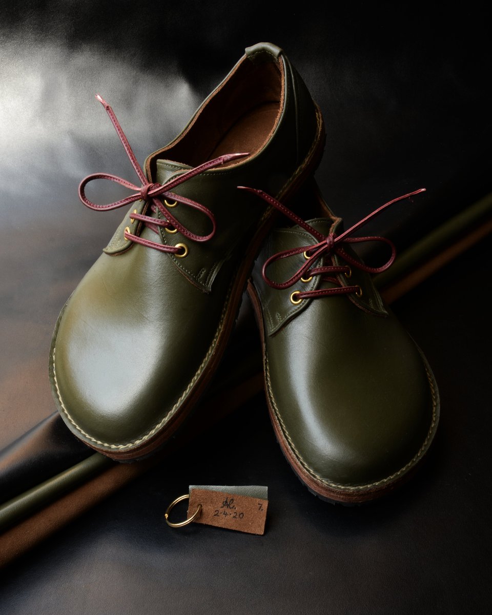 AlanRaddon's tweet image. £540. Handmade bespoke shoes made from soft, full grain Italain Olive Green leather and fully lined in Tawny brown suede, with hand made British Racing Green Italian leather laces. Signed &amp;amp; dated AL. 2.4.20. flickr.com/photos/2226079…