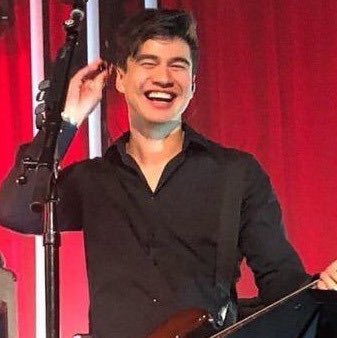 LITERALLY WOULD DO ANYTHING FOR THIS BOY TO BE ABLE SMILE LIKE THAT  #BillboardIncludeThe10k