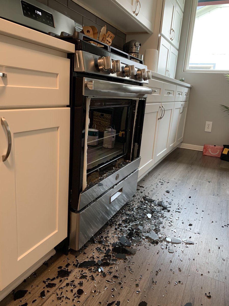 NatalieMerrick's tweet photo. @GE_Appliances please let me know who to contact for an 18 mo old range whose front glass shattered randomly while not in use. Thank you. https://t.co/9JhFfBn2gT