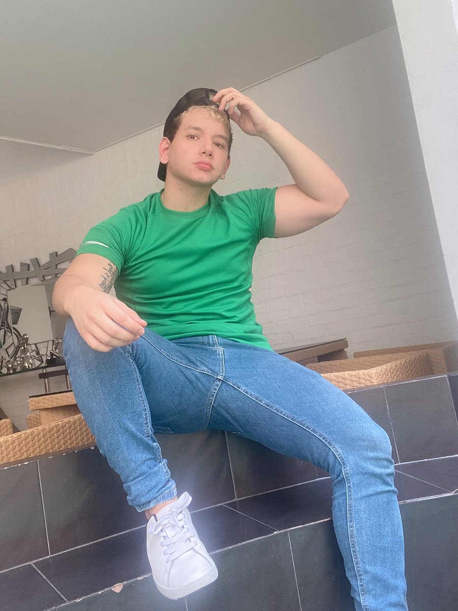 babyganster0's tweet photo. 📟 https://t.co/BSttDOqWKY