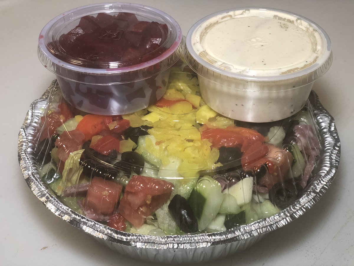 TuzziosLB's tweet image. Italian Mix Salad for one, to go! #OpenForTakeout