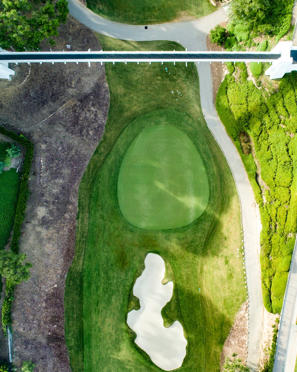 fried_egg_golf's tweet photo. Some shots of the Tom Doak restored Bel-Air CC, a George Thomas design that's routed through the LA canyons. Photos are 18, 17, 12 and 5. https://t.co/zBiTDQClEJ