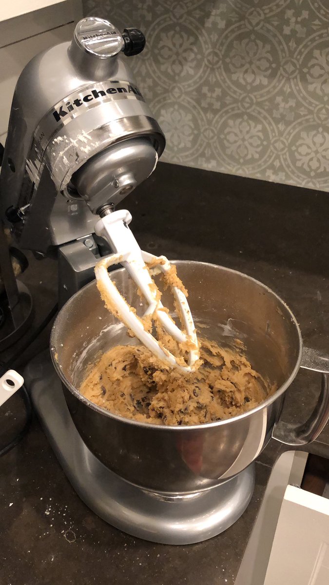 laura_mangrum's tweet photo. The @joannagaines special on @FoodNetwork this morning got me in the mood to make a batch of Quarantine Chocolate Chip Cookies 🍪! #sundaynighttreat #joy #thankful #thanksjo https://t.co/TVfCONjVOQ