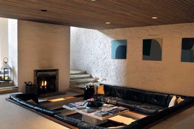 honeyicedtee_'s tweet photo. conversation pits need to make a comeback. https://t.co/JRRjZTDRD4