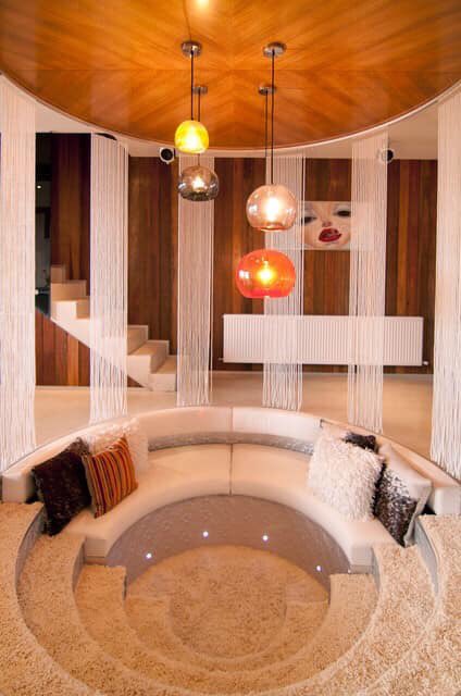 honeyicedtee_'s tweet photo. conversation pits need to make a comeback. https://t.co/JRRjZTDRD4
