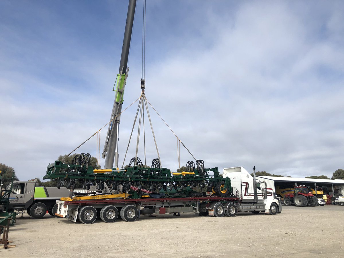 wise_farm's tweet photo. Some quality Australian built @simplicityaus seeding equipment arrived overnight thanks to Troy Sloss for the cartage and Ciampa Engineering and Crane Hire for getting it safely on the ground. The Wise crew will now be on the job to get it up and ready for action. https://t.co/c2JU4d2qGJ